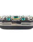 Pearls and Perfection: Stunning Clutch Bags for Any Outfit