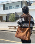 Casual Chic: The Corduroy Bag Perfect for Everyday Use