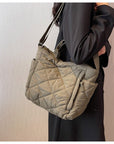 Quilted Chic: A Stylish Tote for Everyday Use