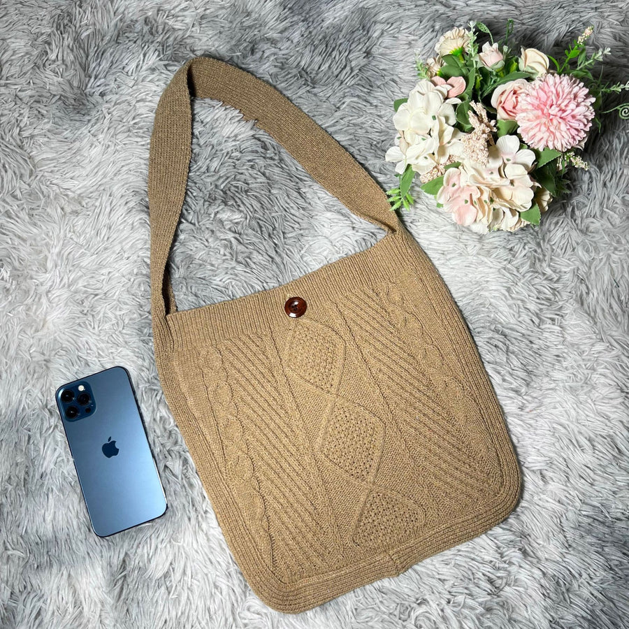 Hands-Free Chic with Versatile Crochet Crossbody Bag