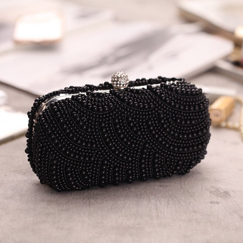 Timeless Elegance: Our Collection of Pearl Clutch Bags - A Must-Have for Any Special Occasion