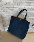 Classic Durability: The Timeless Waxed Canvas Tote for Your Everyday Adventures