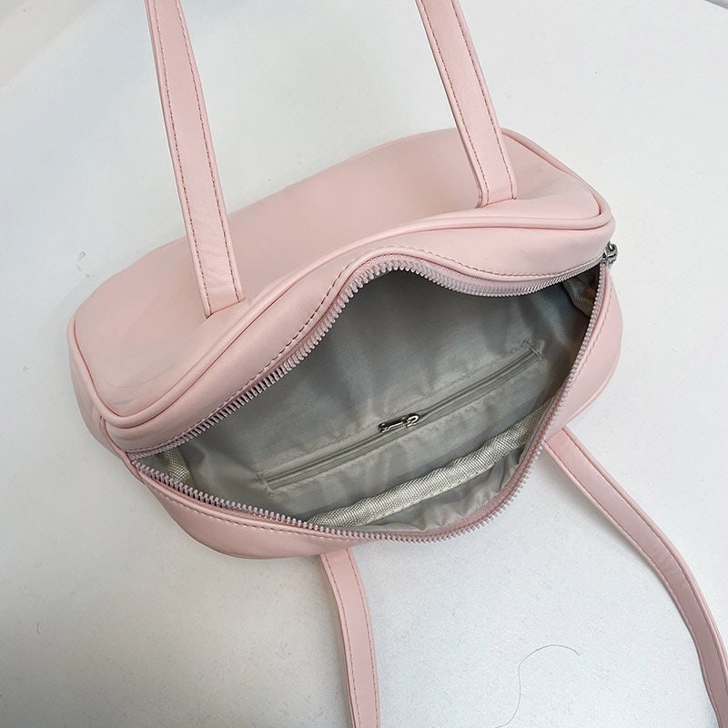 Stay Fashion-Forward and Cute with Our Kawaii Shoulder Bag