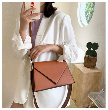 Effortlessly Chic: Our Leather Crossbody Bag