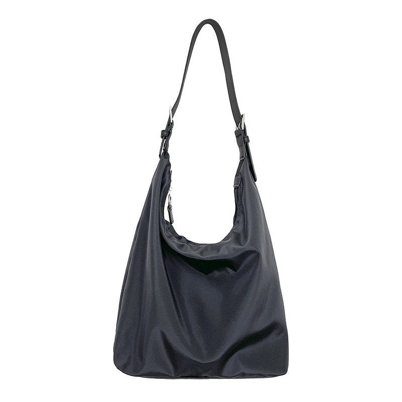 Chic and Practical: The Perfect Nylon Hobo Bag