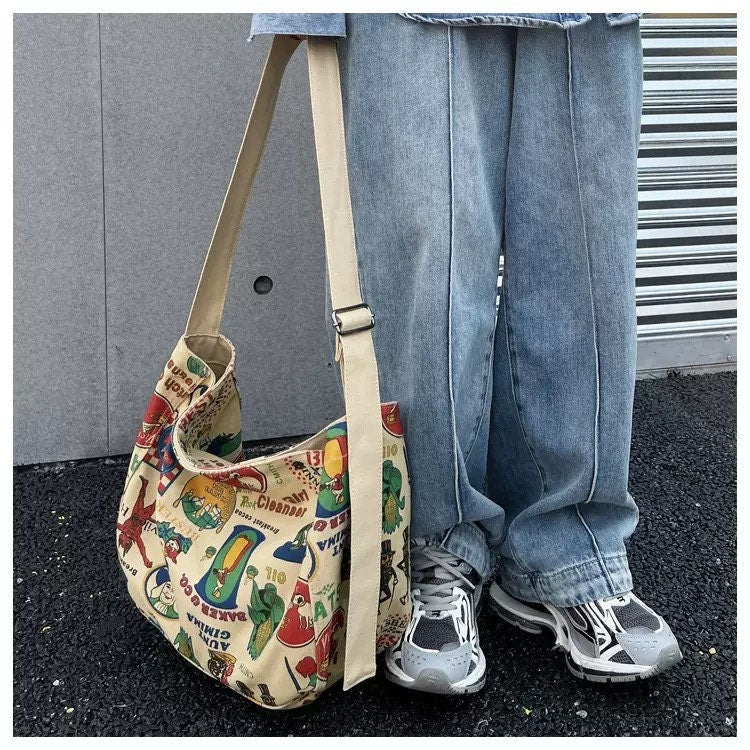 Elevated Everyday: Canvas Crossbody with Adjustable Strap