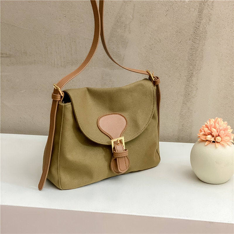 Effortlessly Carry Your Essentials with Our Canvas Crossbody Bag