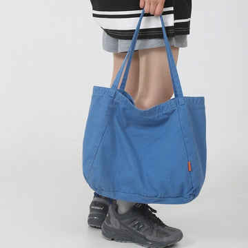 Experience Ultimate Comfort with Our Padded Canvas Shoulder Bag