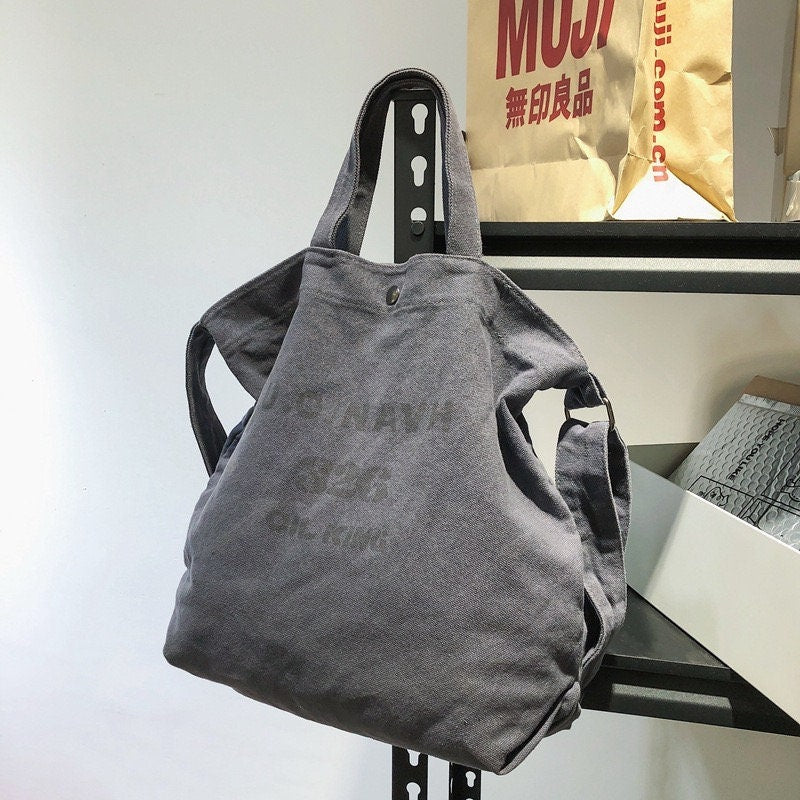 Stylish Canvas Crossbody Bag with Adjustable Strap