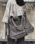 Effortless Style: Our Chic Canvas Crossbody Bag