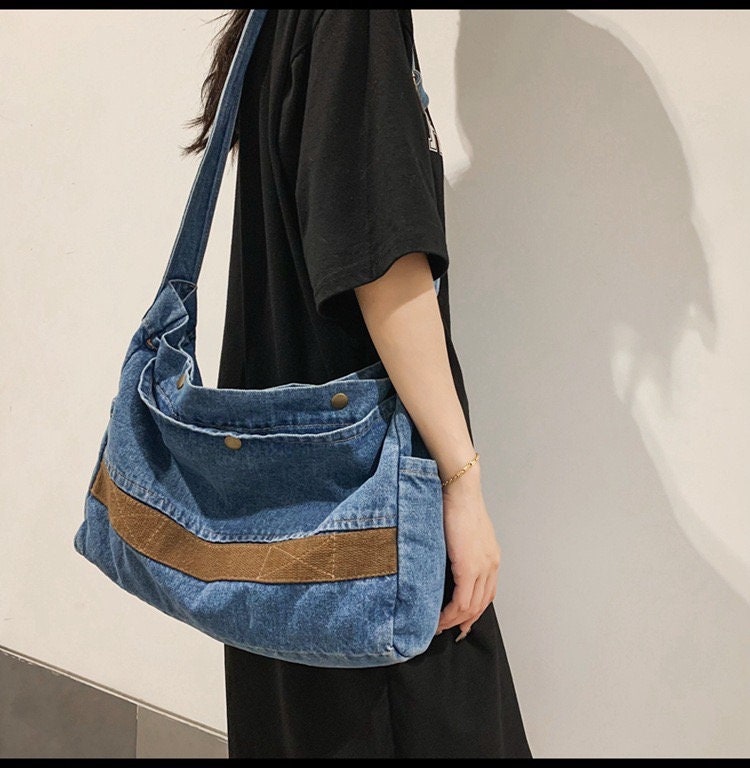 The Ideal Travel Companion: Our Spacious and Functional Denim Crossbody Bag