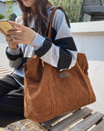 Casual Chic: The Corduroy Bag Perfect for Everyday Use