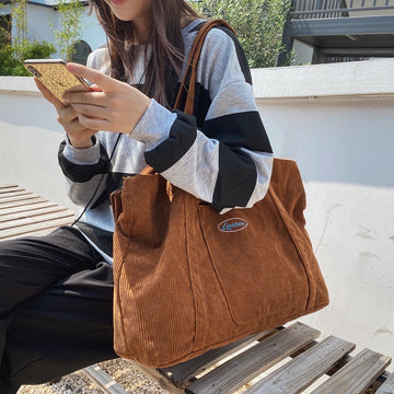 Casual Chic: The Corduroy Bag Perfect for Everyday Use