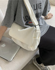 Style Meets Functionality: Canvas Bag with Adjustable Strap
